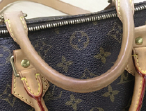 変色・日焼けしているブランドバッグ