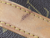 キズがあるブランドバッグ